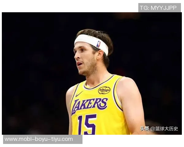 里夫斯谈比赛风格更倾向雷迪克而非克六的自然发挥与个人喜好 里夫斯谈比赛风格更倾向雷迪克而非克六的自然发挥与个人喜好